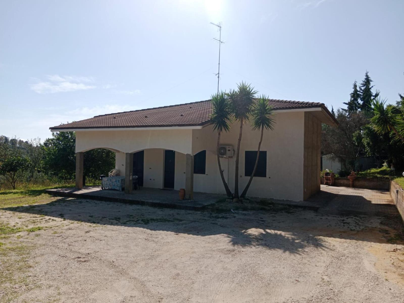 Odori Di Zagara Villa Калтанисета Екстериор снимка